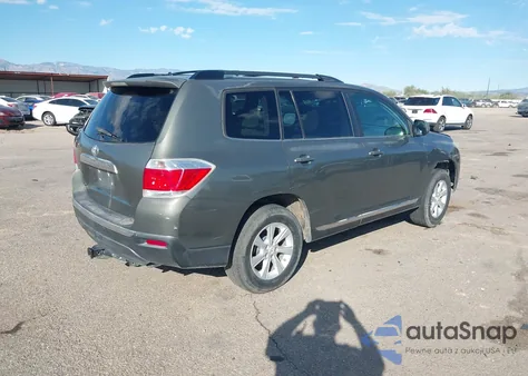 2011 Toyota Highlander Base V6 z USA, uszkodzony, nr VIN 5TDZK3EH7BS047396